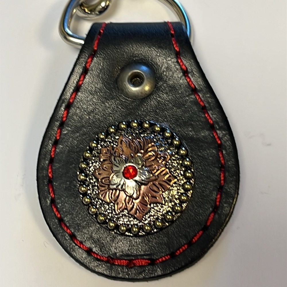 Leather Key fob - Picture 2 of 3
